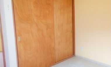 Casa en Venta de una Planta, Dentro de Privada con Acceso Controlado, en El Chacón.