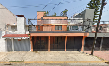REMATE!!!...INVIERTE Y OBTEN GANANCIAS. CASA ADJUDICADA EN Lutecia 10, Lomas Estrella 2da Secc, Ciudad De México