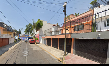 REMATE!!!...INVIERTE Y OBTEN GANANCIAS. CASA ADJUDICADA EN Lutecia 10, Lomas Estrella 2da Secc, Ciudad De México