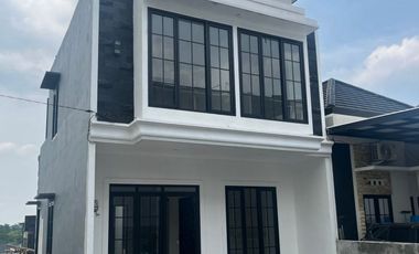 Rumah 2 Lantai dekat UNDIP di Meteseh Tembalang Type 80