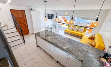 VENDO DUPLEX CON VISTA AL MAR EN CERRO AZUL