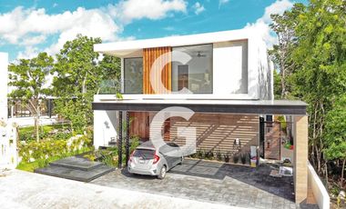 Casa en Venta en Cancun en Residencial Lagos del Sol con 4 Recámaras y Alberca