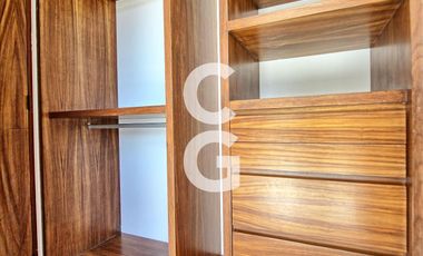 Casa en Venta en Cancun en Residencial Lagos del Sol con 4 Recámaras y Alberca