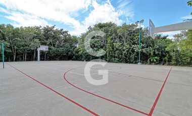 Casa en Venta en Cancun en Residencial Lagos del Sol con 4 Recámaras y Alberca