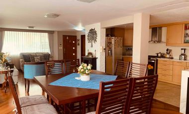 Casa de Venta en Conjunto - 4 Hab. Sector Santa Lucía Norte de Quito