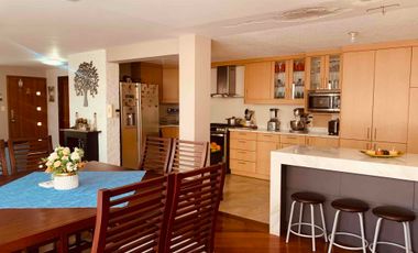 Casa de Venta en Conjunto - 4 Hab. Sector Santa Lucía Norte de Quito