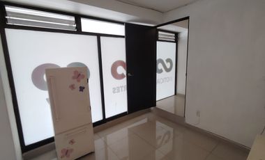 LOCAL COMERCIAL DE 45.27M2 A UNOS METROS DE GLORIETA LA LUNA