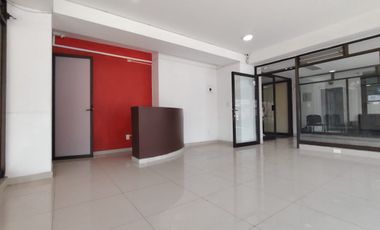 LOCAL COMERCIAL DE 45.27M2 A UNOS METROS DE GLORIETA LA LUNA