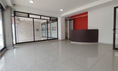 LOCAL COMERCIAL DE 45.27M2 A UNOS METROS DE GLORIETA LA LUNA