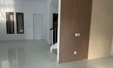 BANTING HARGA Gaji anda dibawah 10Jt pasti diapproved Bank Dijual rumah murah 2lantai di Cluster Alamanda Jakarta Garden City Jakarta Timur siaphuni