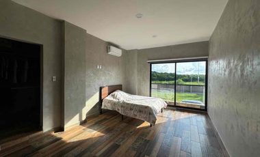 Amplia casa residencial en la riviera veracruzana dentro de exclusivo fraccionamiento