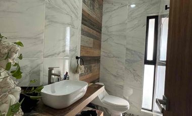 Amplia casa residencial en la riviera veracruzana dentro de exclusivo fraccionamiento