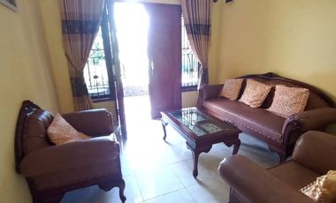 Dijual Tanah Beserta 4 Bangunan di Padalarang, Strategis Area Komplek