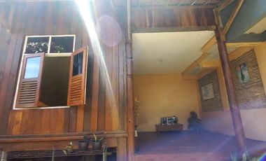 Dijual Tanah Beserta 4 Bangunan di Padalarang, Strategis Area Komplek