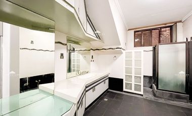 9 Bedroom 9BR House for Rent in Poblacion, Makati City