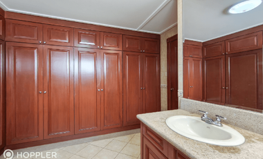 5BR House for Rent in Dasmariñas Village, Makati - RR3485182