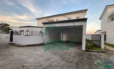 FOR SALE / FOR RENT: Two-Storey Villa House Inside Clark