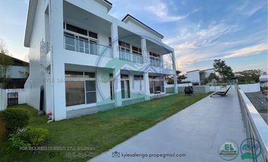 FOR SALE / FOR RENT: Two-Storey Villa House Inside Clark