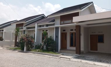 Rumah Cantik Minimalis Modern Murah Dekat Exit Tol Kalasan !  Free Biaya BPHTB