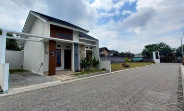 Rumah Cantik Minimalis Modern Murah Dekat Exit Tol Kalasan !  Free Biaya BPHTB