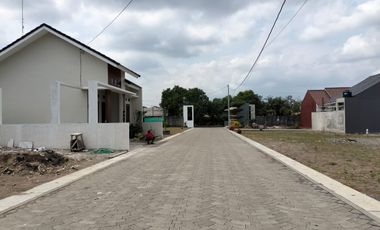 Rumah Cantik Minimalis Modern Murah Dekat Exit Tol Kalasan !  Free Biaya BPHTB