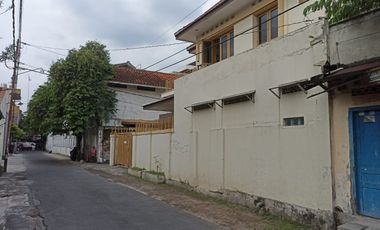 Dijual Rumah Hook 2 Lantai Siap Huni Hanya 50 Meter Dari Jl Slamet Riyadi Solo