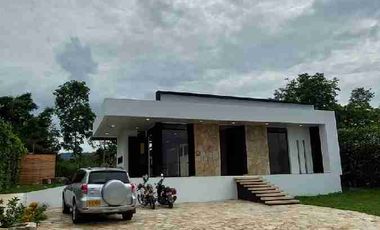 VENDO CASA PARA ESTRENAR