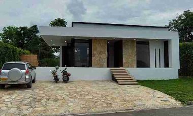 VENDO CASA PARA ESTRENAR