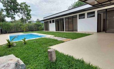 VENDO CASA PARA ESTRENAR