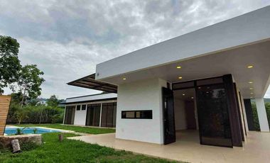 VENDO CASA PARA ESTRENAR