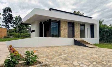 VENDO CASA PARA ESTRENAR