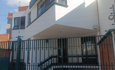 Renta casa para oficinas, Fracc. San José Vista Hermosa, Zona Angelópolis