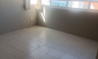 Renta casa para oficinas, Fracc. San José Vista Hermosa, Zona Angelópolis