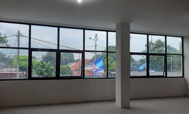 Ruko Baru Berlokasi Strategis di Narogong Bekasi Timur - 3 Lantai + Rooftop