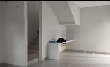 Disewakan Cepat Rumah Rapi Siap Huni di Modernland Tangerang