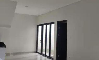 Disewakan Cepat Rumah Rapi Siap Huni di Modernland Tangerang