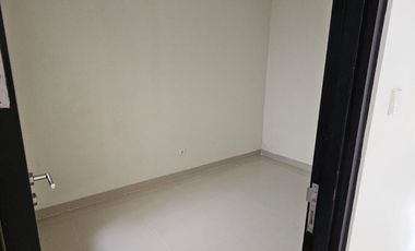 Disewakan Cepat Rumah Rapi Siap Huni di Modernland Tangerang