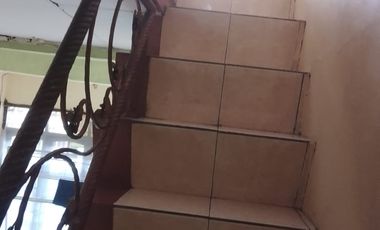 DIJUAL RUMAH BANGUNAN PERMANEN 2 LANTAI SIAP HUNI BERLOKASI STRATEGIS DI SLIPI