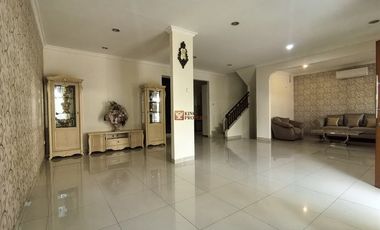 Disewakan Rumah 3 Kamar 2,5 Lantai Puri Mansion Cluster Hawaii Dekat Mall Puri dan Tol JORR