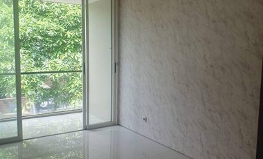 Rumah 2 Lantai Baru Minimalis HGB di Graha Natura Siap Huni
