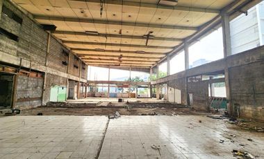 Gedung di Lahan Luas 1200m Jl Soepomo Tebet Jaksel