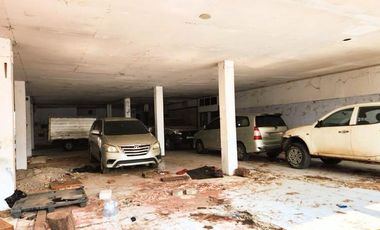 Gedung di Lahan Luas 1200m Jl Soepomo Tebet Jaksel