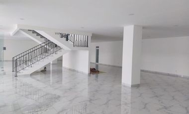 Gedung Komersial Kalimalang Bisa untuk Kantor atau F&B Dijual