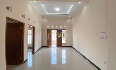 RUMAH BARU DAN SIAP HUNI, 10 MENIT DARI TERMINAL GIWANGAN