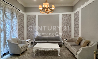 For Rent: Luxury & Spacious House with Swimming Pool in Prime Menteng, Central Jakarta