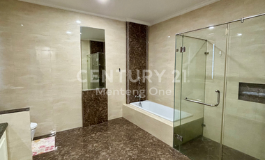 For Rent: Luxury & Spacious House with Swimming Pool in Prime Menteng, Central Jakarta