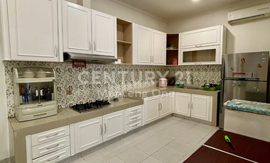 For Rent: Luxury & Spacious House with Swimming Pool in Prime Menteng, Central Jakarta