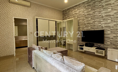 For Rent: Luxury & Spacious House with Swimming Pool in Prime Menteng, Central Jakarta
