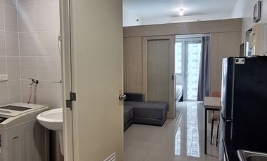 Affordable RENT: JAZZ Residences 1 Bedroom with Balcony, 15th Floor