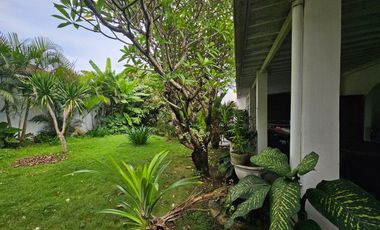 Villa Semi Furnished Disewakan, di Padangsambian Denpasar Area